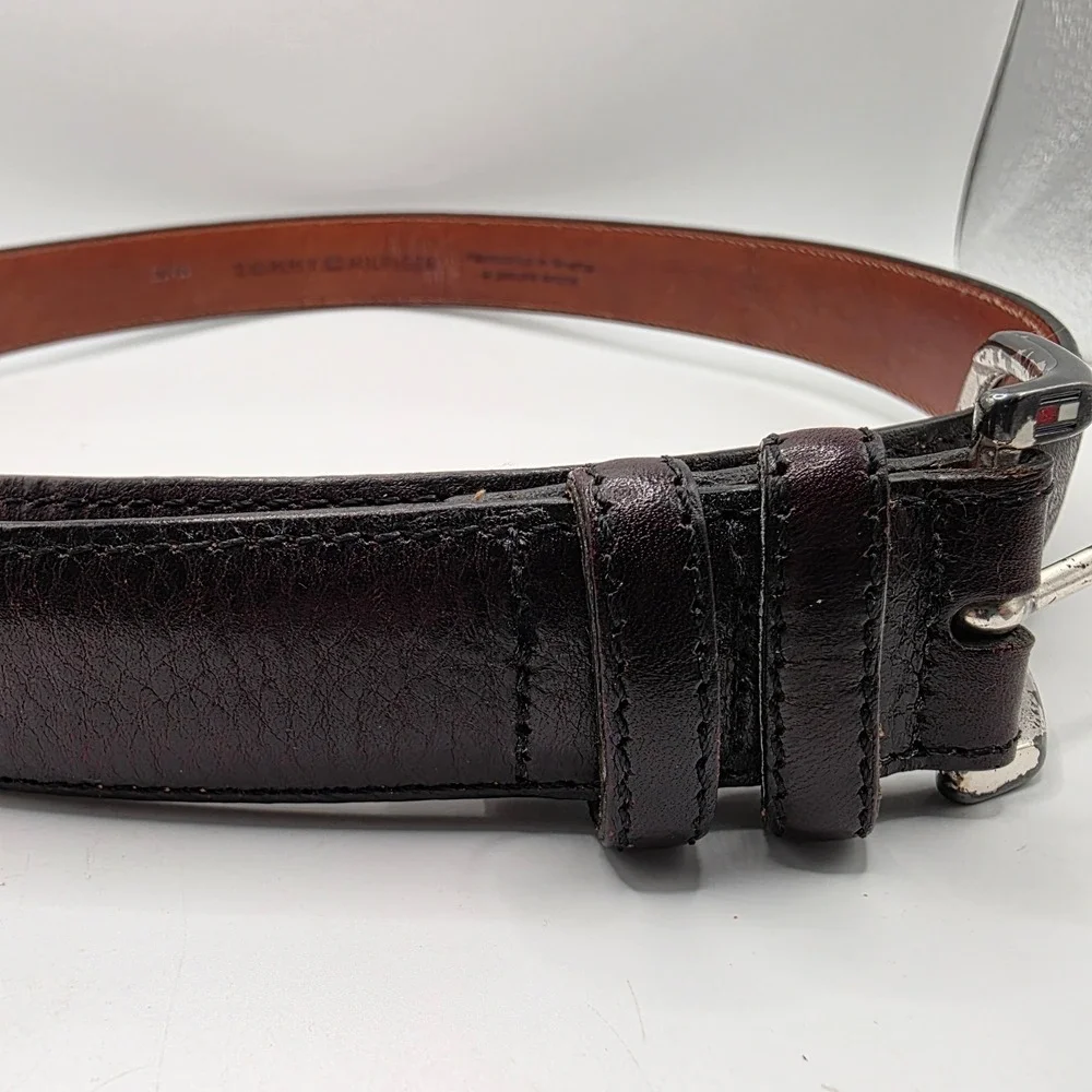 Tommy Hilfiger Mens Leather Belt 36 Burgundy Brown Handcrafted in USA Buckle